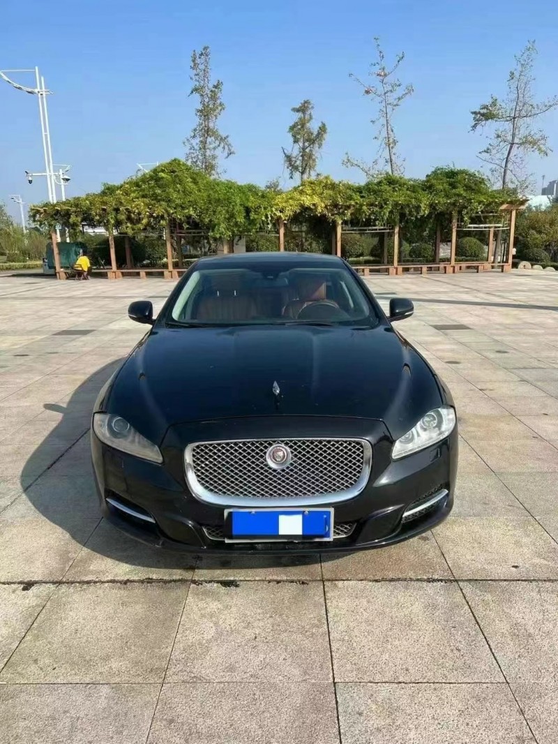 濟寧12年捷豹XJL1
