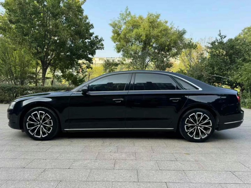 邢台17年奥迪A8L8