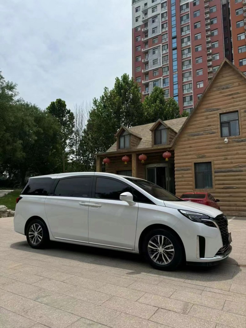 邢台22年别克GL82