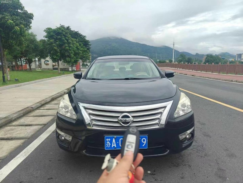 东莞15年日产天籁1