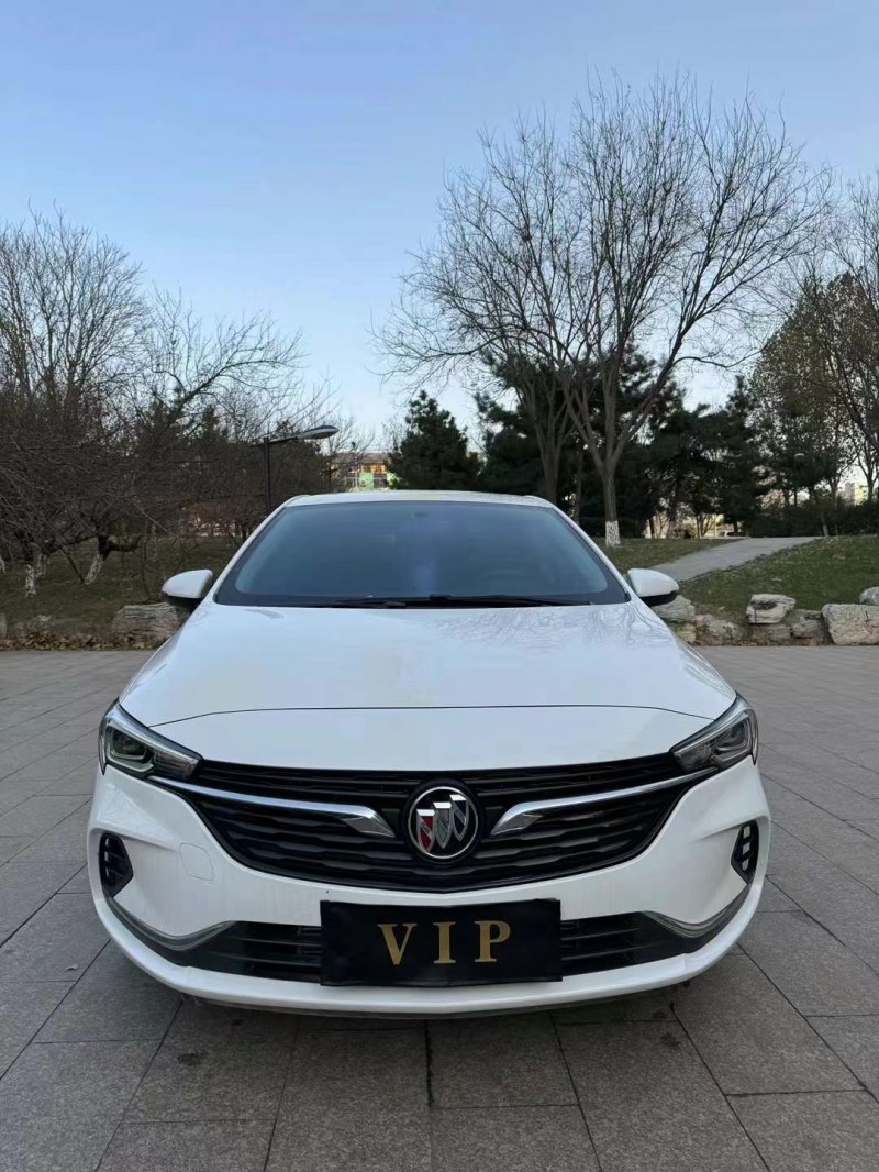 邢台22年别克威朗1