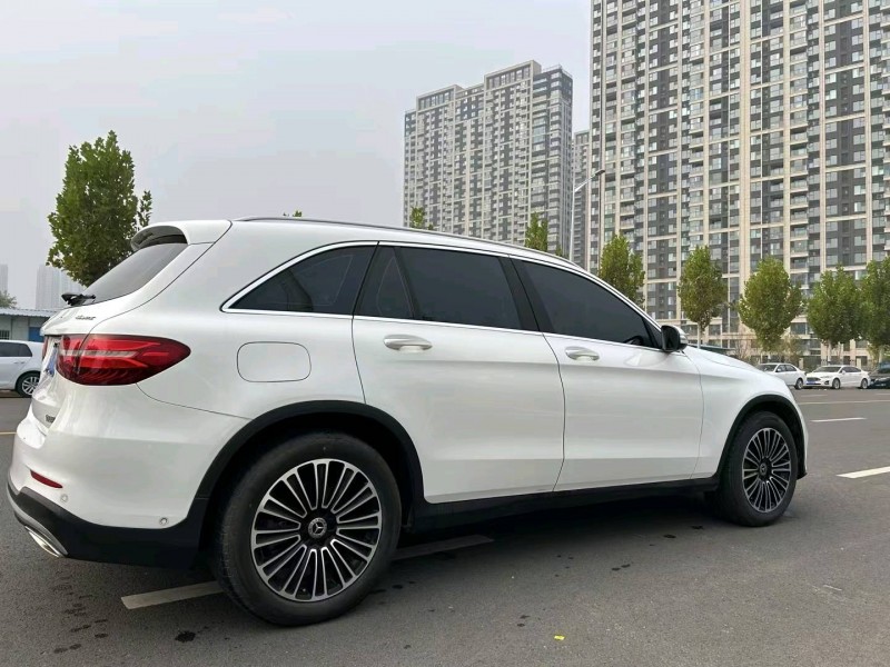 郑州19年奔驰GLC9