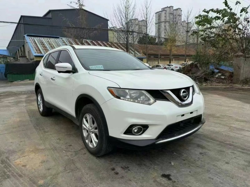 聊城16年日產奇駿2