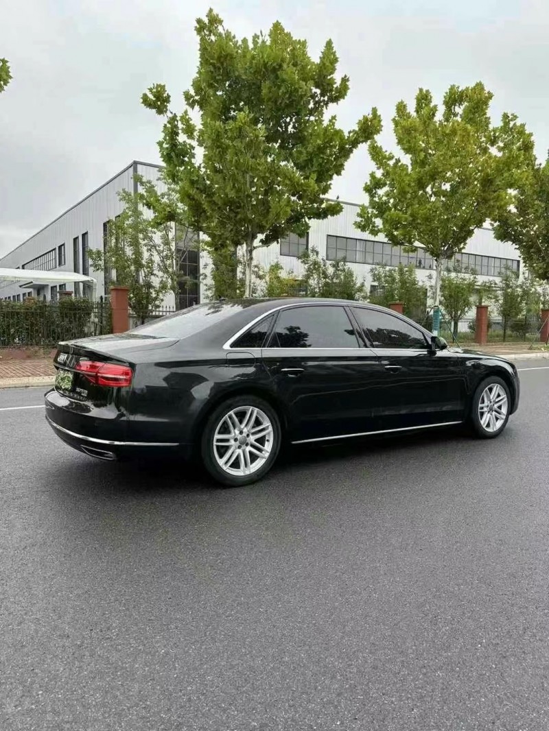 南通16年奧迪A8L4