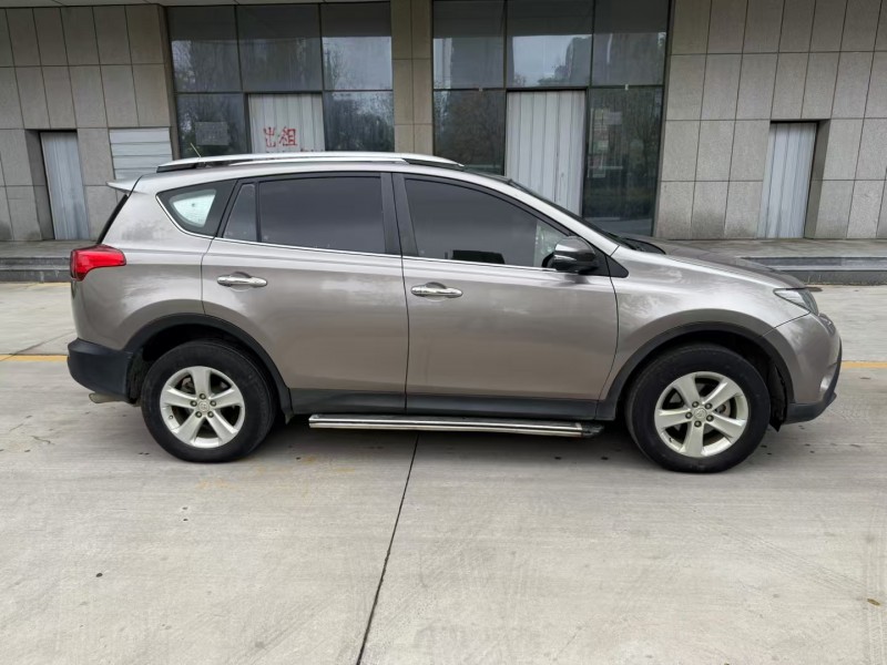 济宁14年丰田RAV4荣放8