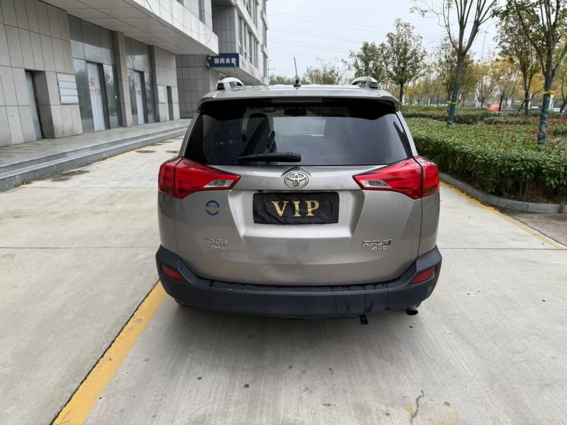 济宁14年丰田RAV4荣放9