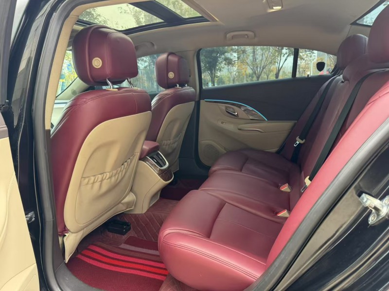 济宁16年别克君越6