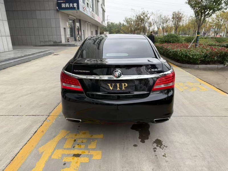 济宁16年别克君越9