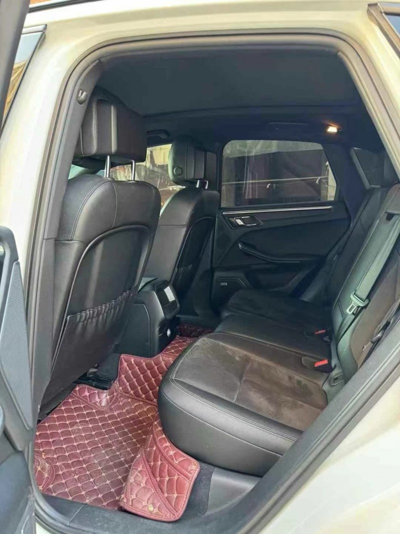 南宁14年保时捷Macan4