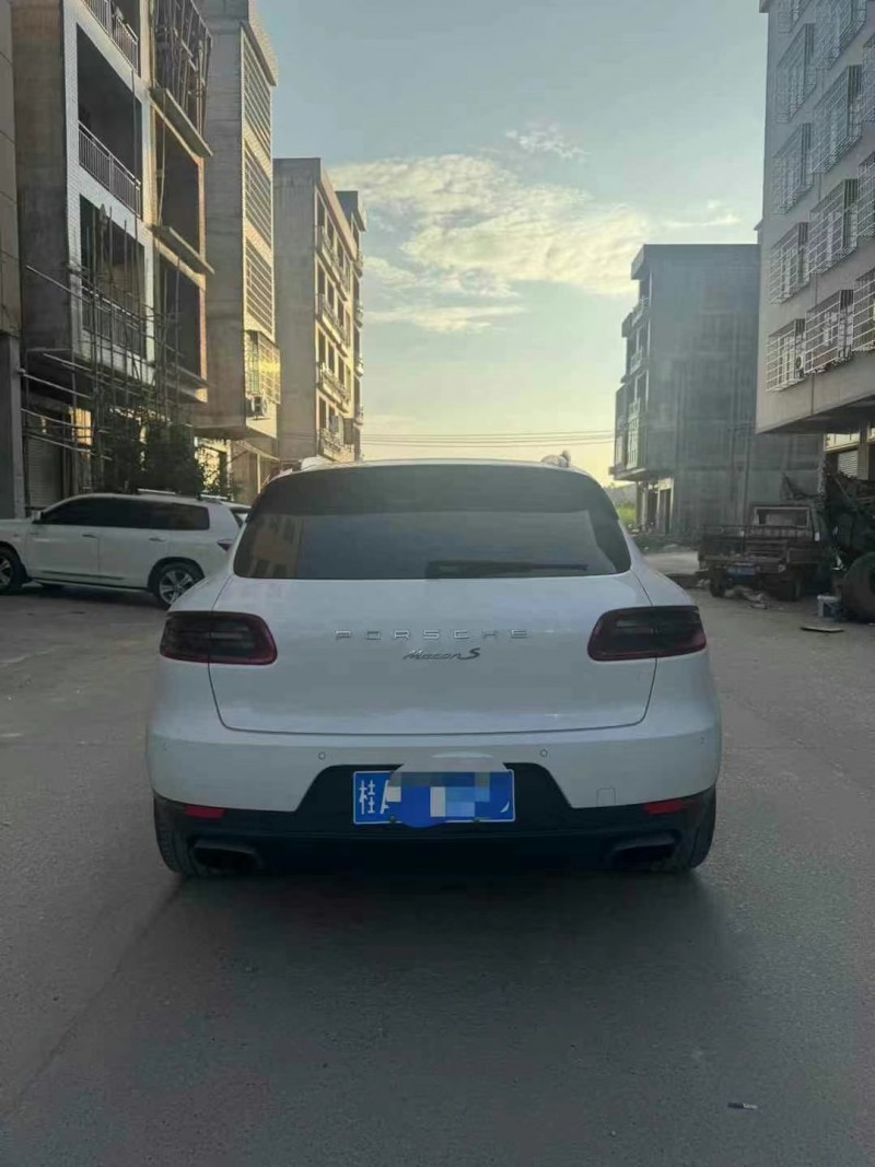 南宁14年保时捷Macan9