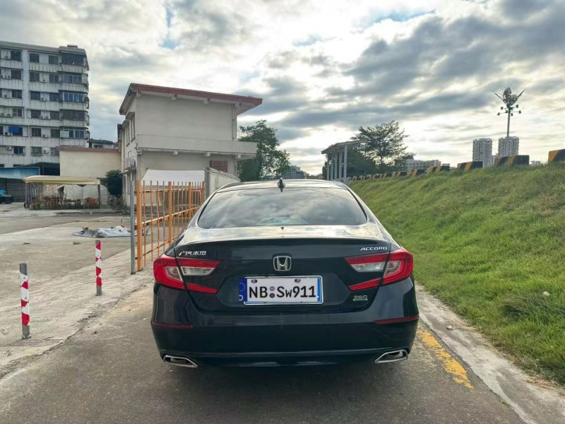 广州21年本田雅阁8