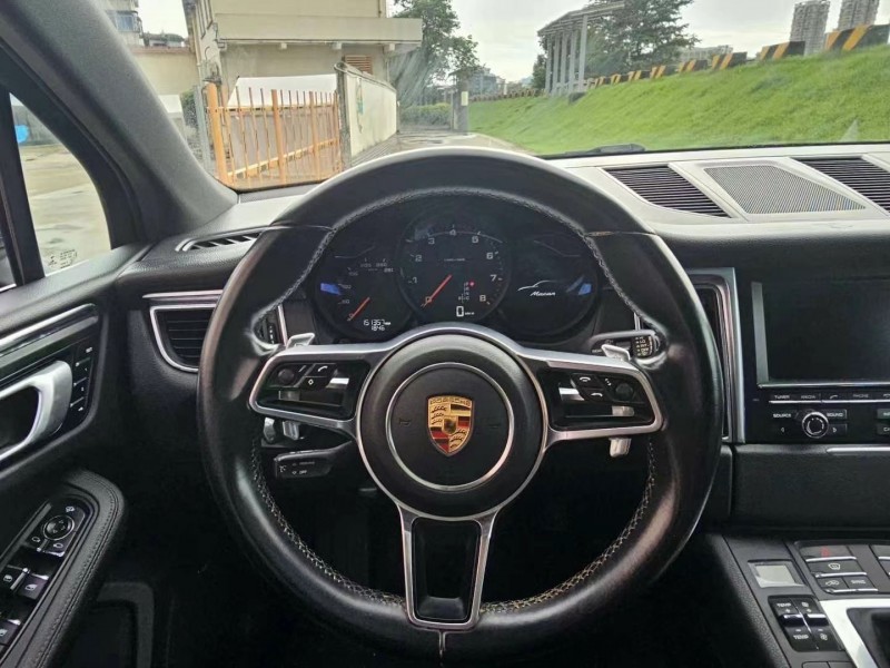 广州15年保时捷Macan3