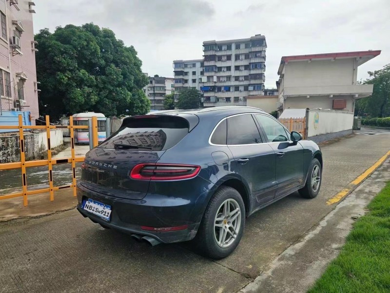 广州15年保时捷Macan6