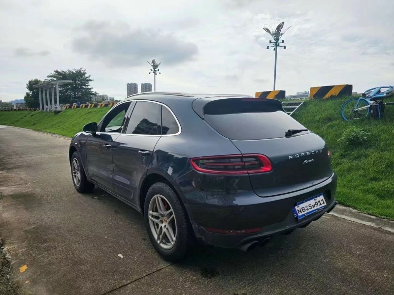 广州15年保时捷Macan7