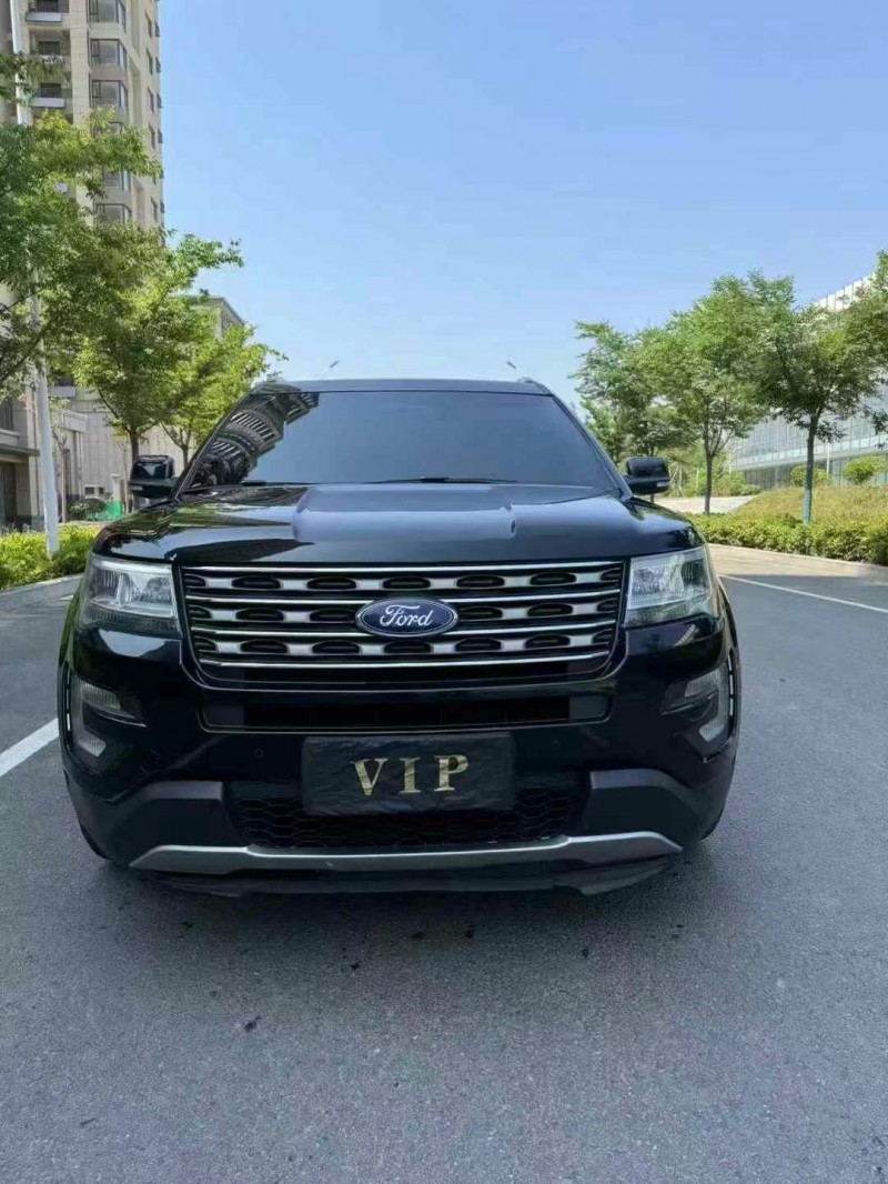 泰安17年福特探险者1