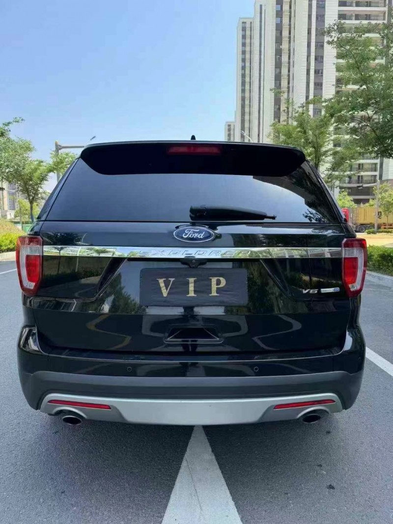 泰安17年福特探险者6