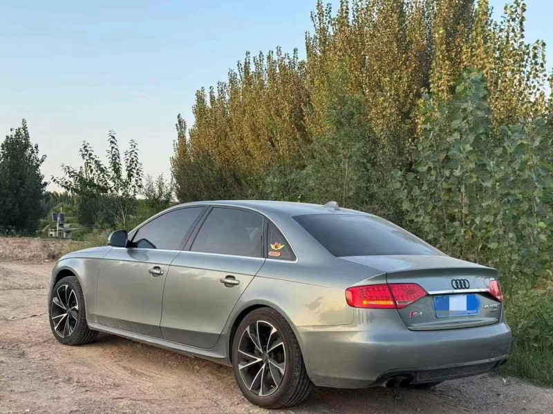 济宁12年奥迪A4L3