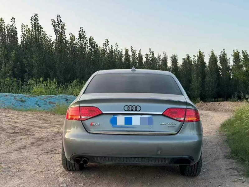 济宁12年奥迪A4L4