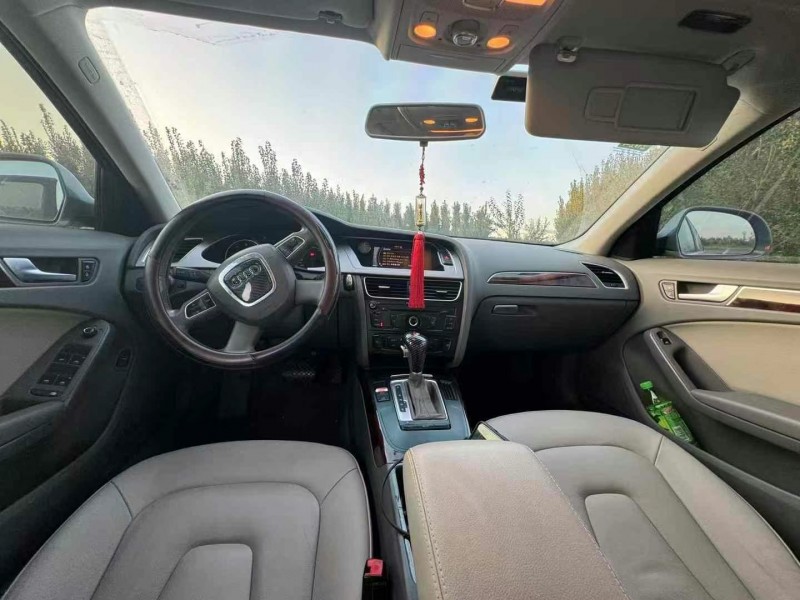 济宁12年奥迪A4L8