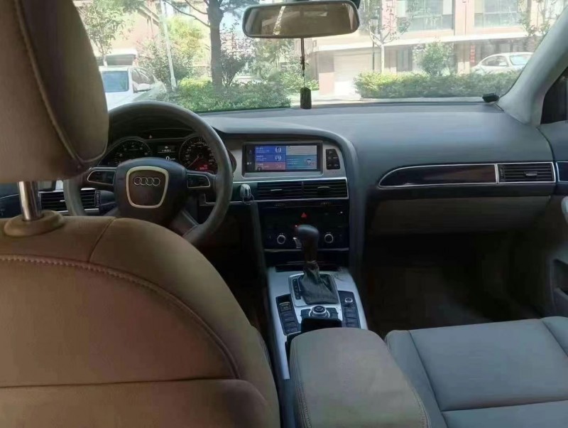 青岛12年奥迪A6L8