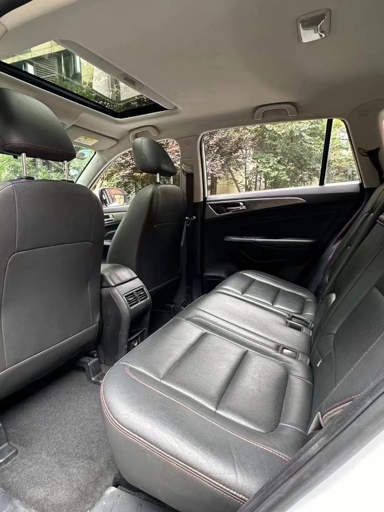 成都17年长安汽车CS757