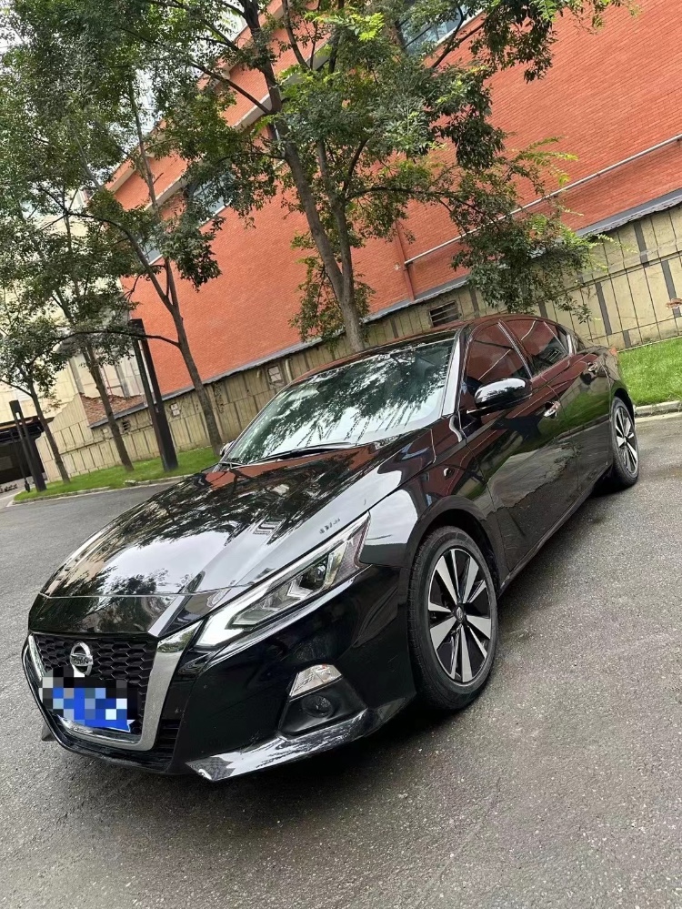 成都22年日产天籁2