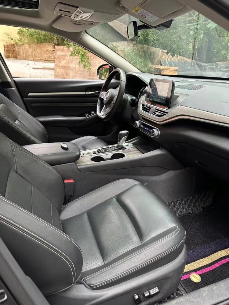 成都22年日产天籁4