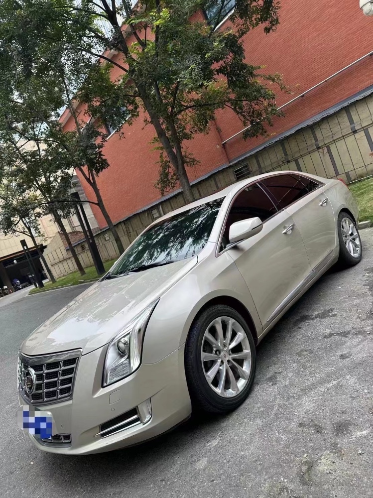 成都13年凯迪拉克XTS2