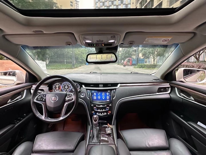成都13年凯迪拉克XTS5