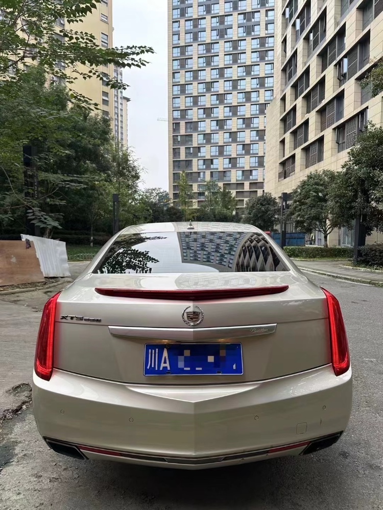 成都13年凯迪拉克XTS9