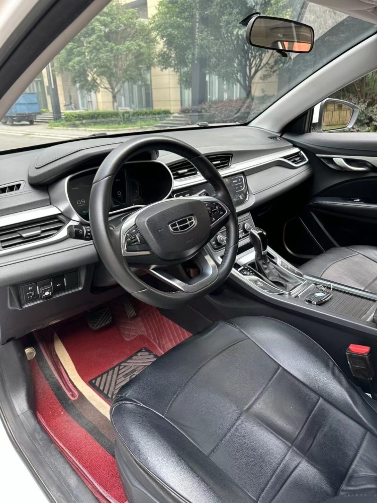 成都20年吉利帝豪6