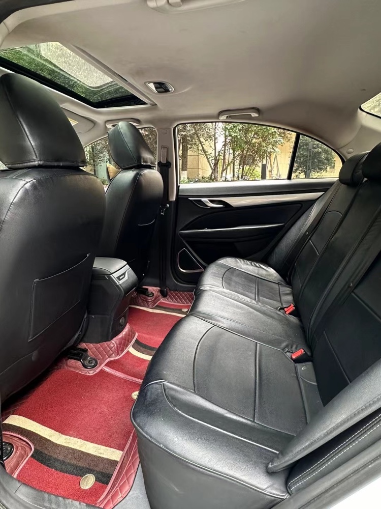 成都20年吉利帝豪7