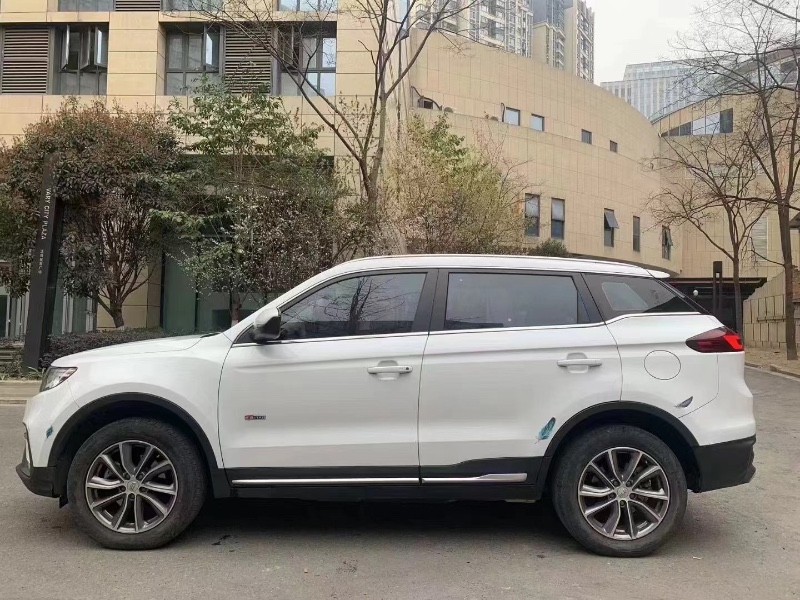 成都20年吉利博越3