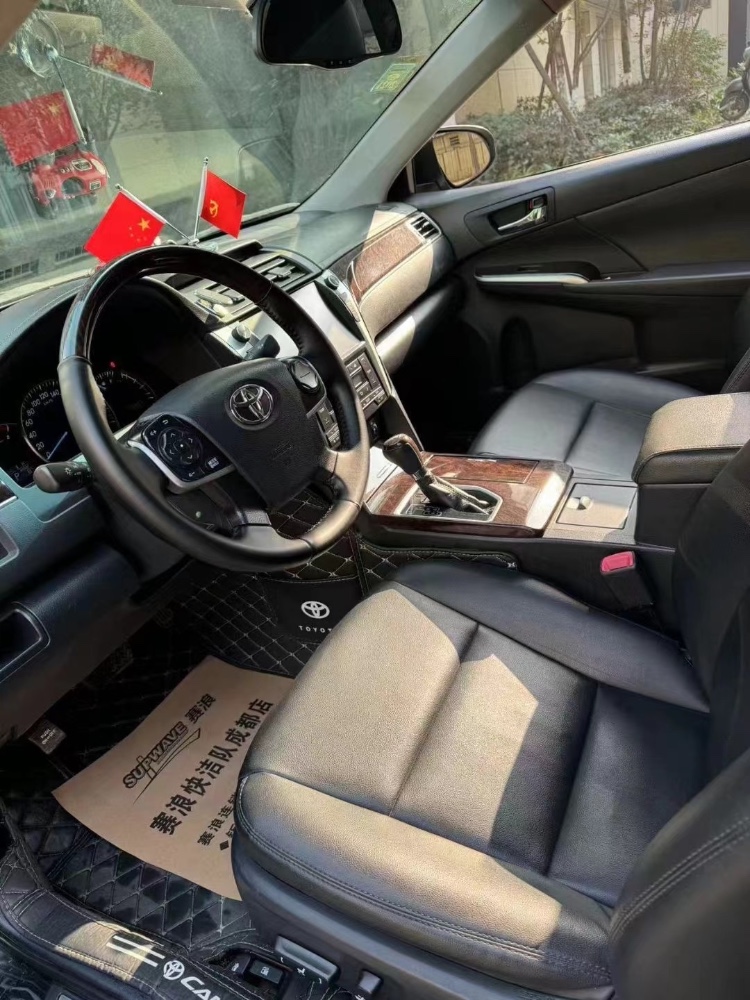 成都17年丰田凯美瑞4