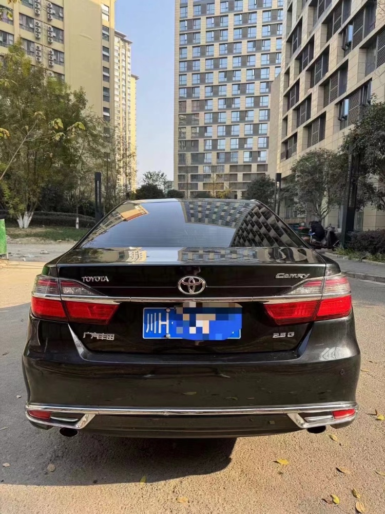 成都17年丰田凯美瑞9