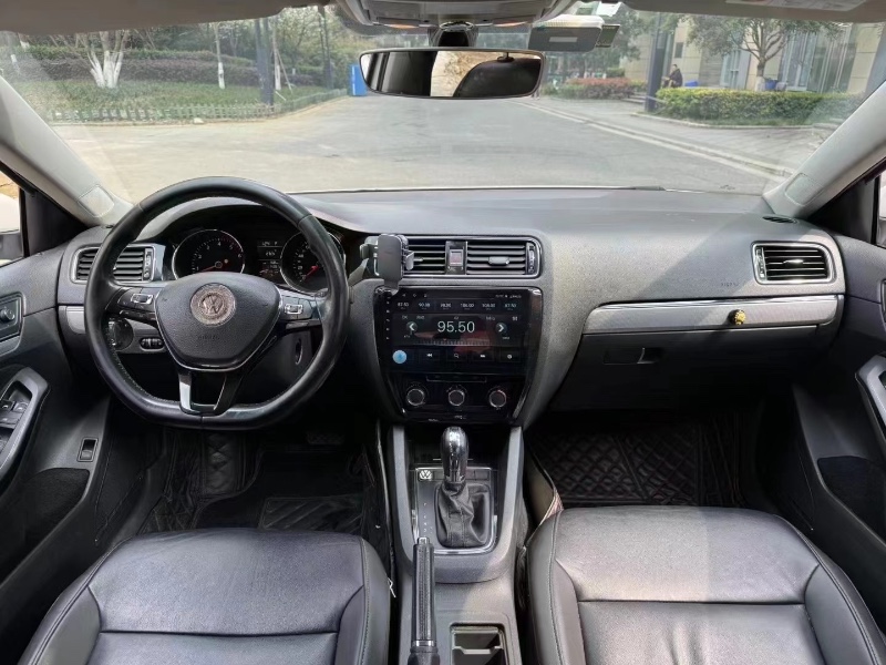 成都18年大众速腾5