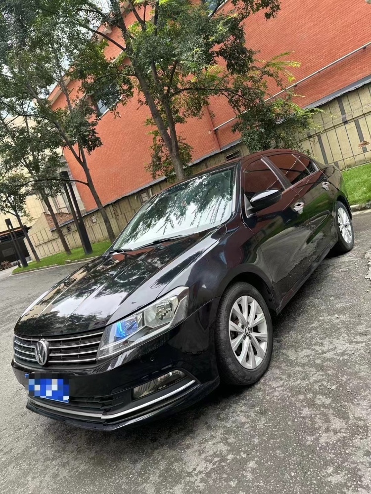 成都17年大众朗逸2