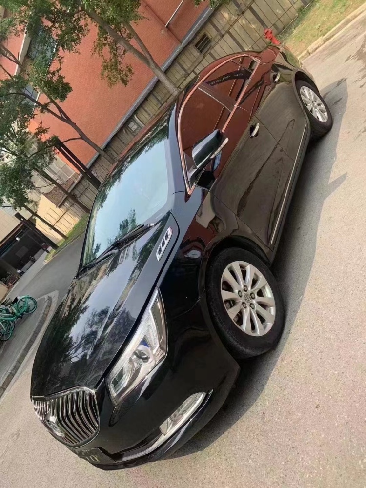 成都15年别克君越2