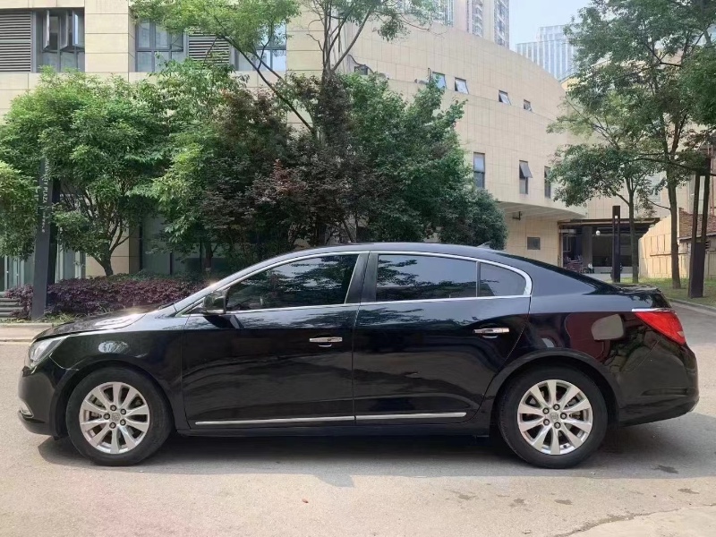 成都15年别克君越3