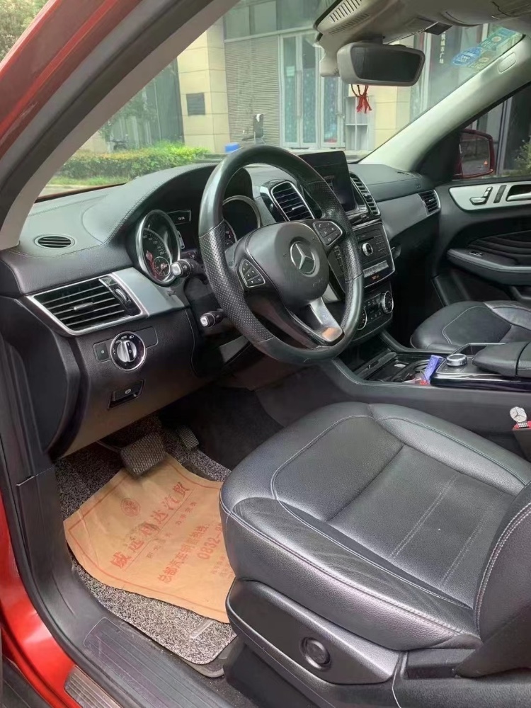 成都17年奔驰GLE4