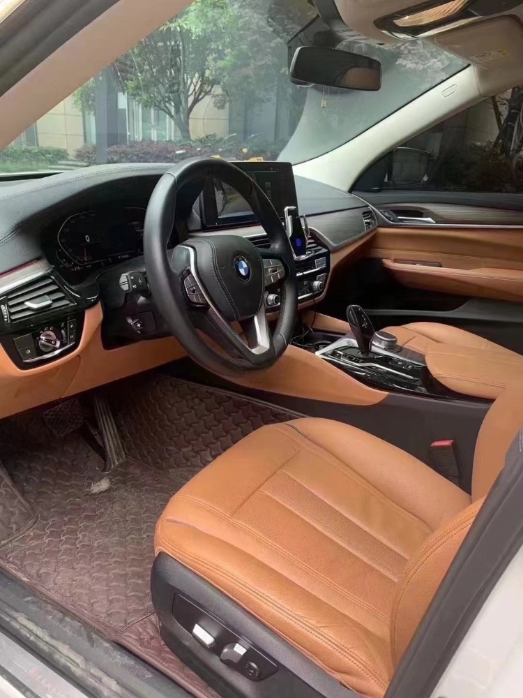 成都21年宝马6系GT4