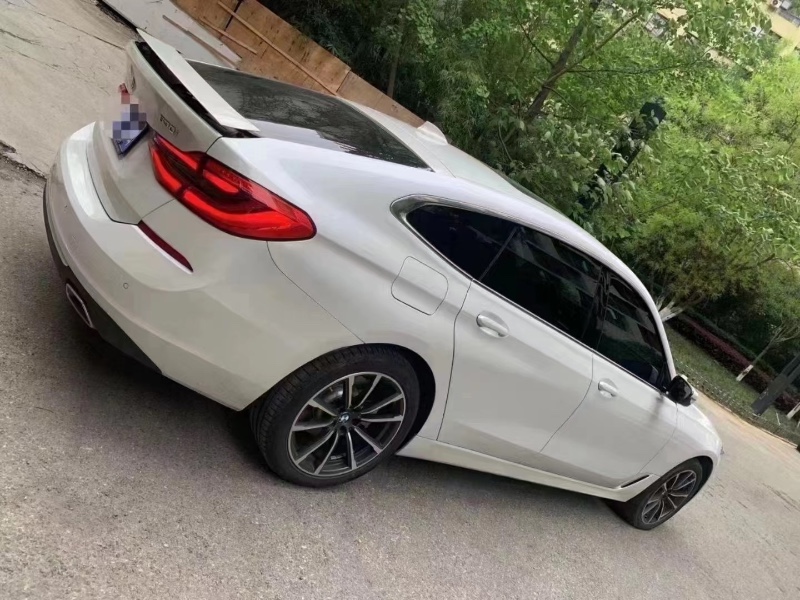 成都21年宝马6系GT8