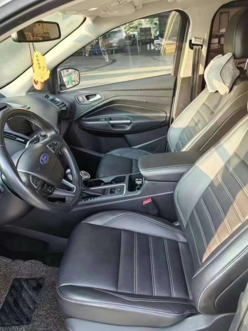 青岛18年福特翼虎5