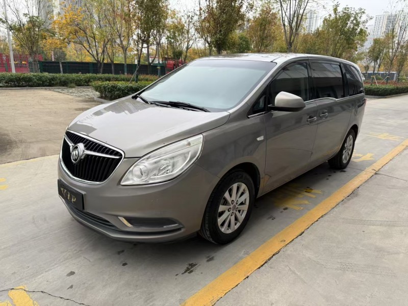 济宁17年别克GL82