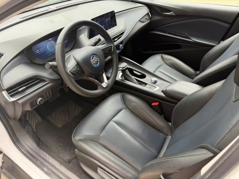 济宁23年别克微蓝4