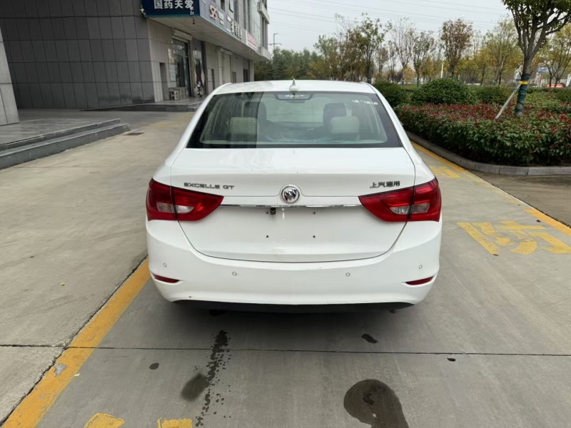 济宁16年别克英朗GT9