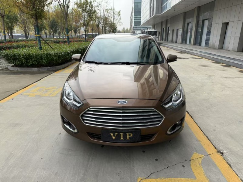 济宁17年福特福睿斯1