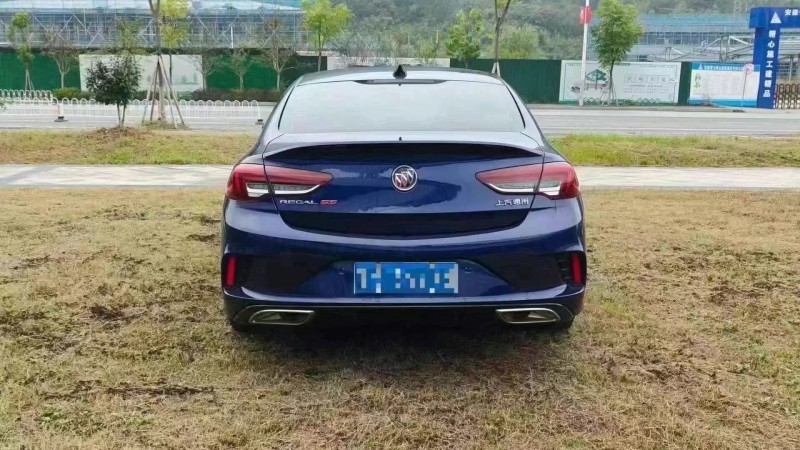 菏泽21年别克君威9