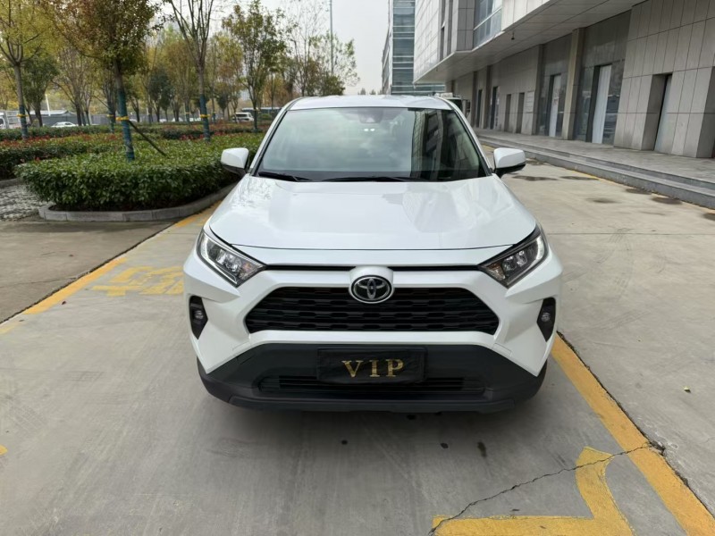 济宁23年丰田RAV41