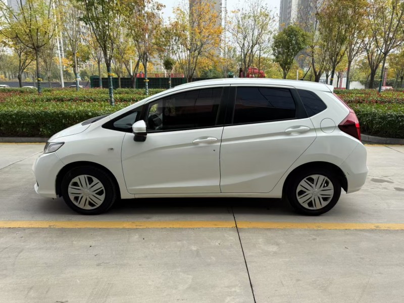 济宁19年本田飞度7